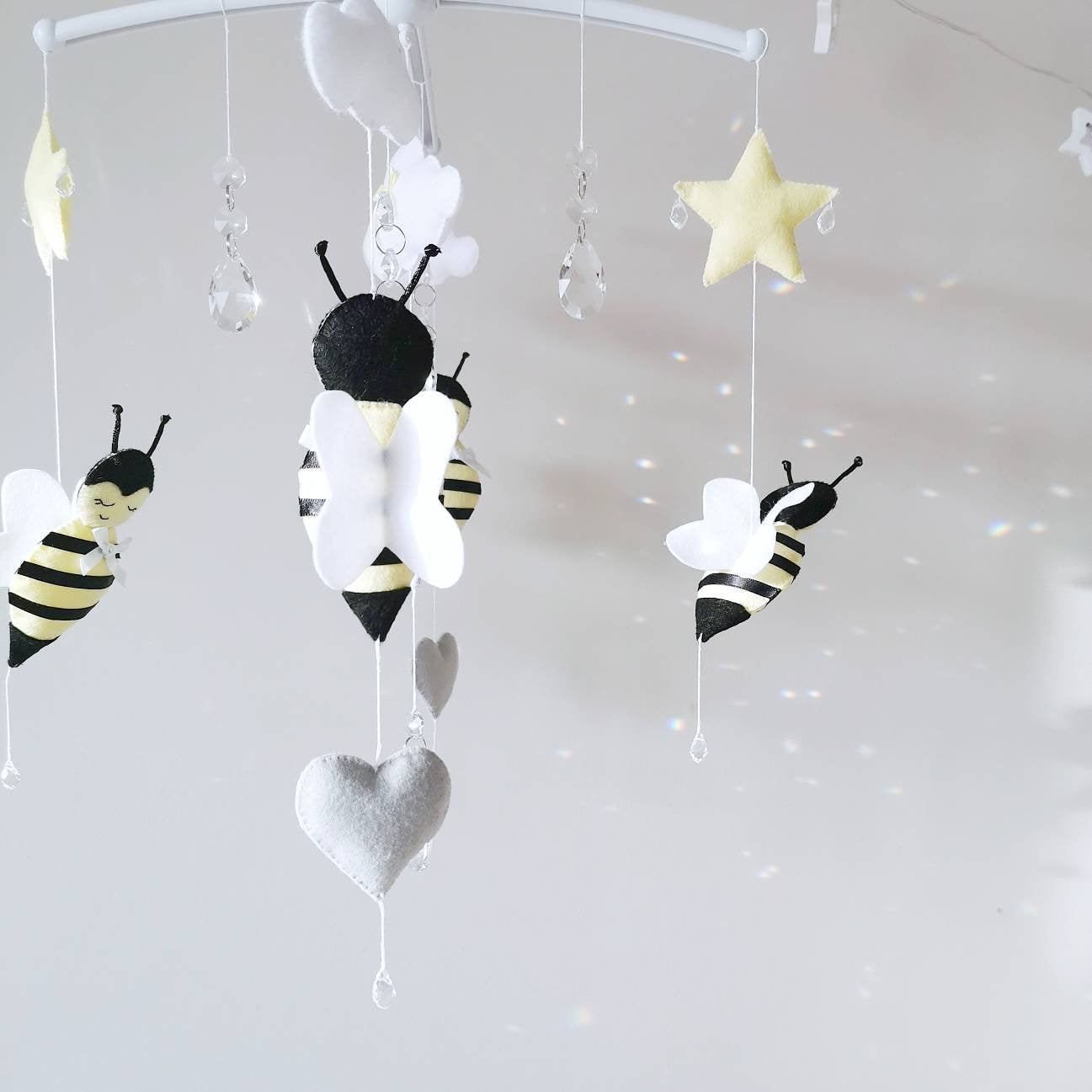 Lovely Buzzing Bee Baby Mobile